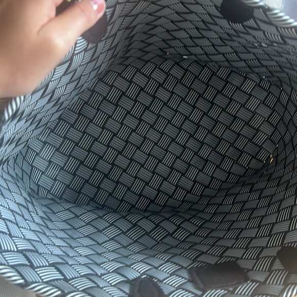 Henri Bendel limited edition market tote - Picture 7 of 7